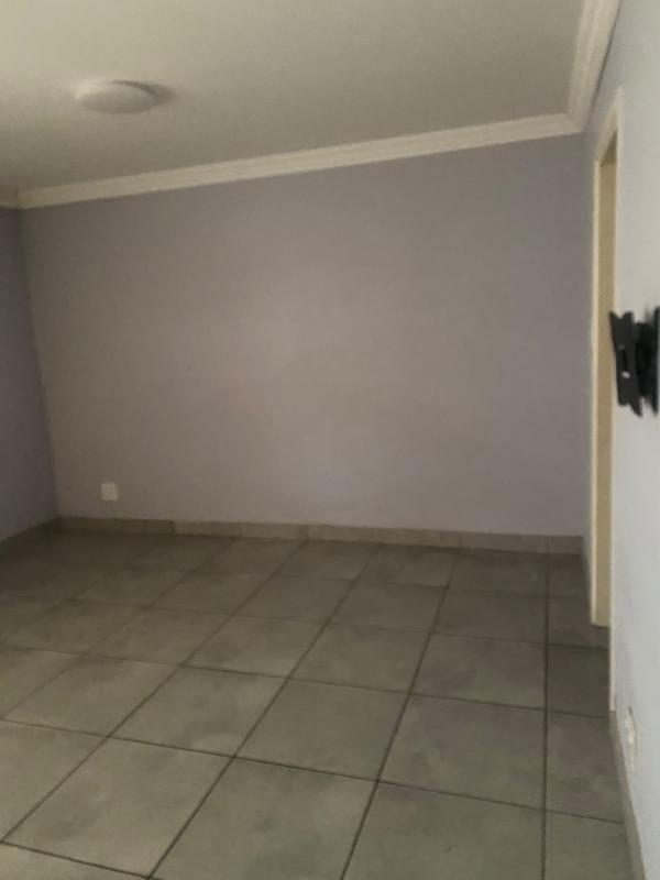 To Let 3 Bedroom Property for Rent in Treasure Beach KwaZulu-Natal