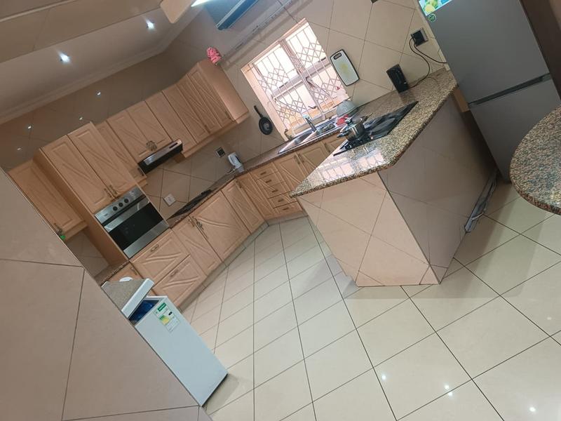 10 Bedroom Property for Sale in Essenwood KwaZulu-Natal