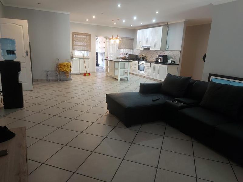 4 Bedroom Property for Sale in Meer En See KwaZulu-Natal