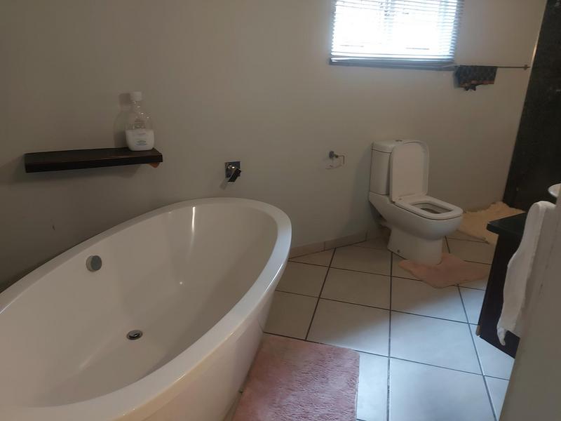 4 Bedroom Property for Sale in Meer En See KwaZulu-Natal