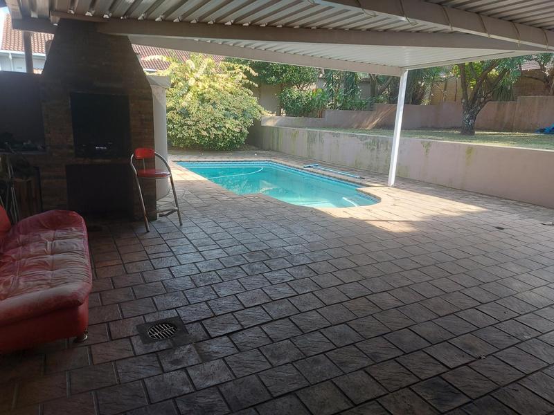 4 Bedroom Property for Sale in Meer En See KwaZulu-Natal