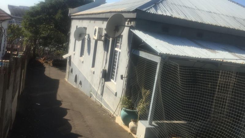 9 Bedroom Property for Sale in Windermere KwaZulu-Natal