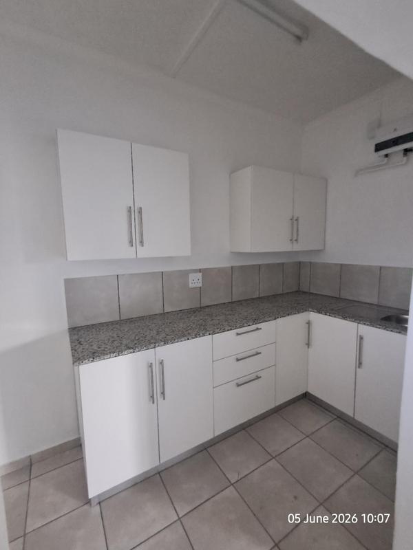 To Let 1 Bedroom Property for Rent in Empangeni Central KwaZulu-Natal