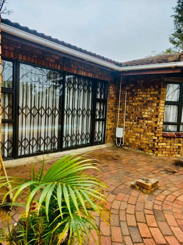 3 Bedroom Property for Sale in Newlands West KwaZulu-Natal