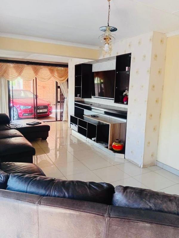 3 Bedroom Property for Sale in Newlands West KwaZulu-Natal
