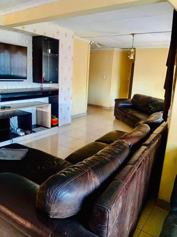 3 Bedroom Property for Sale in Newlands West KwaZulu-Natal