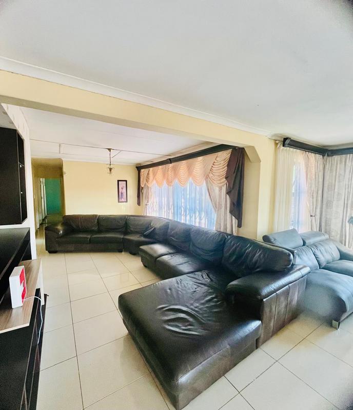 3 Bedroom Property for Sale in Newlands West KwaZulu-Natal