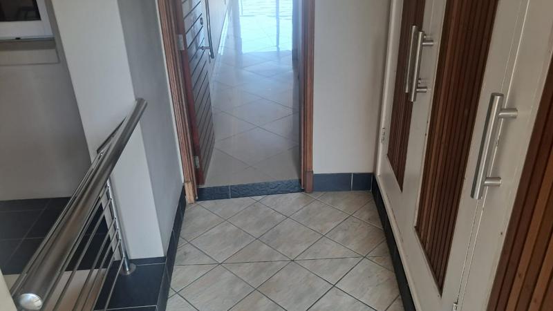 1 Bedroom Property for Sale in Point Waterfront KwaZulu-Natal