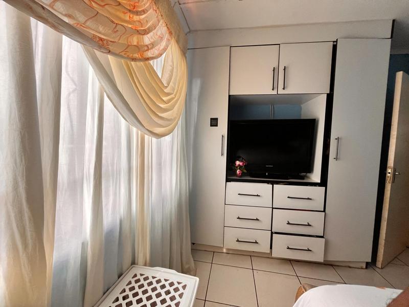 2 Bedroom Property for Sale in Umhlathuze KwaZulu-Natal
