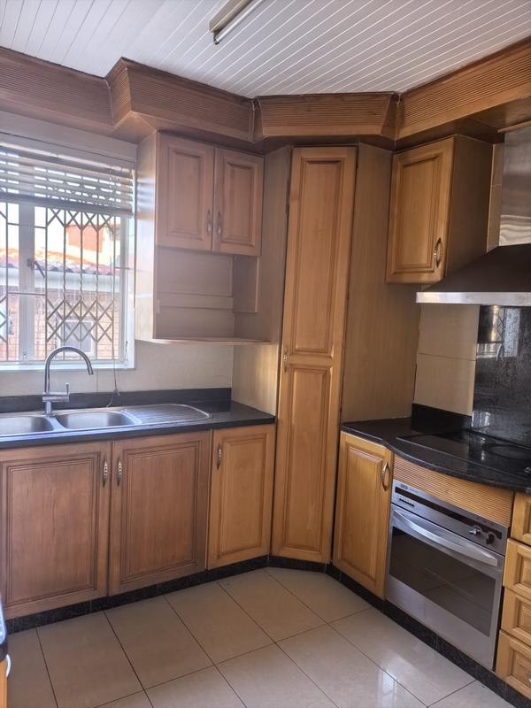 2 Bedroom Property for Sale in Westcliff KwaZulu-Natal