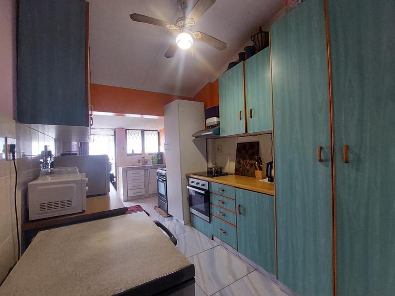 7 Bedroom Property for Sale in Uvongo KwaZulu-Natal