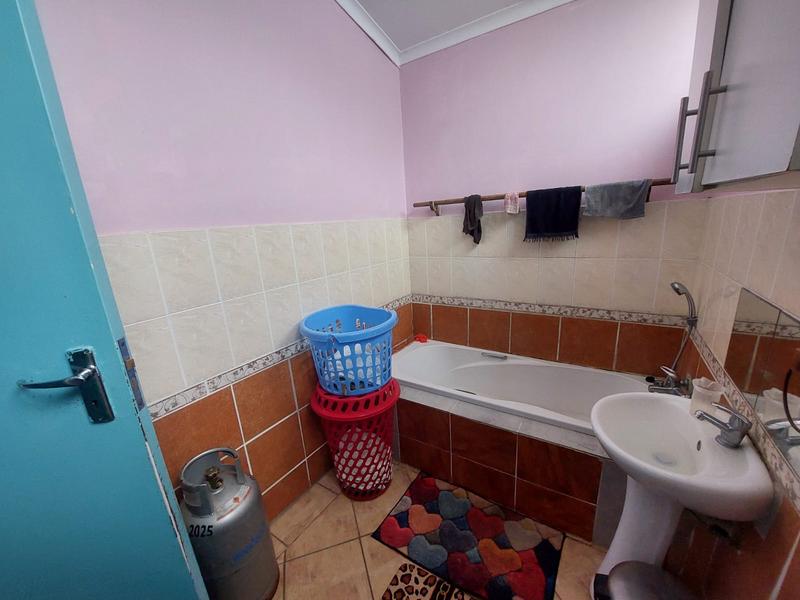 7 Bedroom Property for Sale in Uvongo KwaZulu-Natal