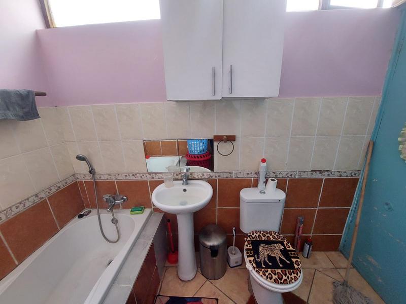 7 Bedroom Property for Sale in Uvongo KwaZulu-Natal