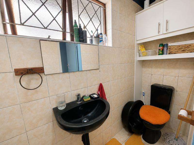 7 Bedroom Property for Sale in Uvongo KwaZulu-Natal