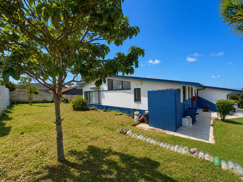 7 Bedroom Property for Sale in Uvongo KwaZulu-Natal