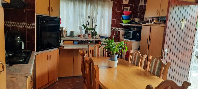 4 Bedroom Property for Sale in Bonela KwaZulu-Natal