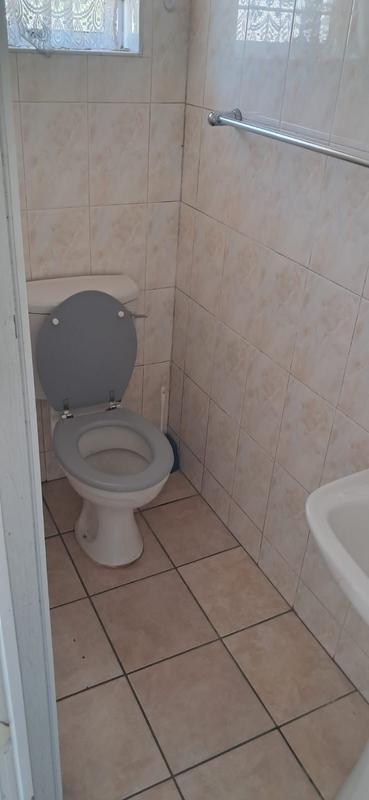 To Let 1 Bedroom Property for Rent in Durban North KwaZulu-Natal