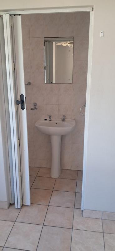 To Let 1 Bedroom Property for Rent in Durban North KwaZulu-Natal