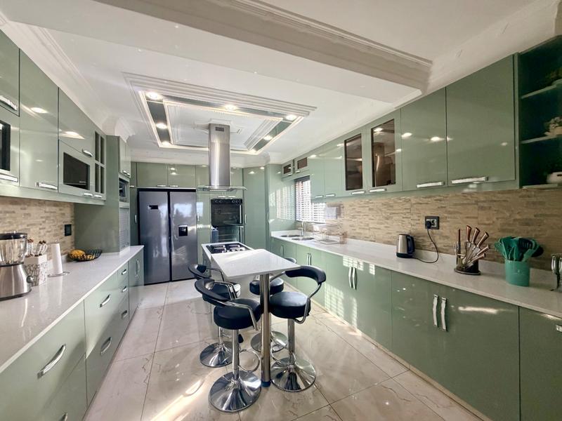 4 Bedroom Property for Sale in Reservoir Hills KwaZulu-Natal