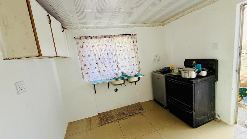 To Let 2 Bedroom Property for Rent in Kwamashu KwaZulu-Natal