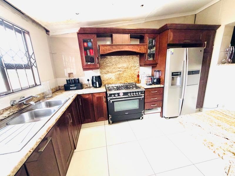 4 Bedroom Property for Sale in Yellowwood Park KwaZulu-Natal