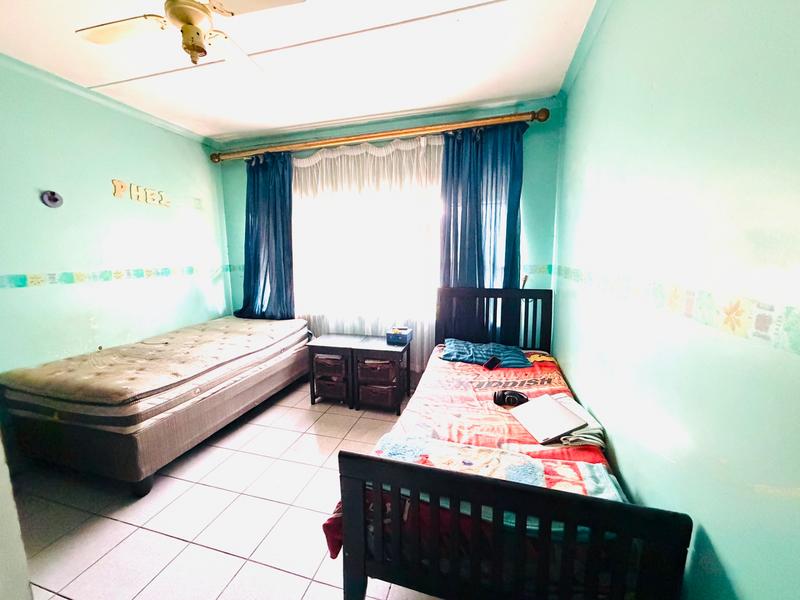 4 Bedroom Property for Sale in Yellowwood Park KwaZulu-Natal