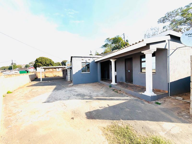 2 Bedroom Property for Sale in Umlazi KwaZulu-Natal