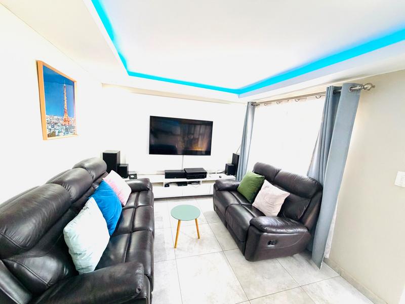 2 Bedroom Property for Sale in Umlazi KwaZulu-Natal