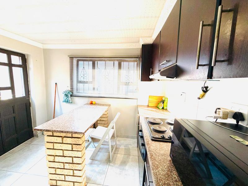 2 Bedroom Property for Sale in Umlazi KwaZulu-Natal