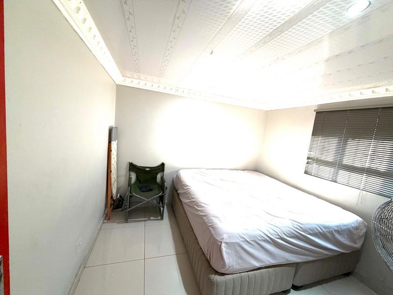 2 Bedroom Property for Sale in Umlazi KwaZulu-Natal