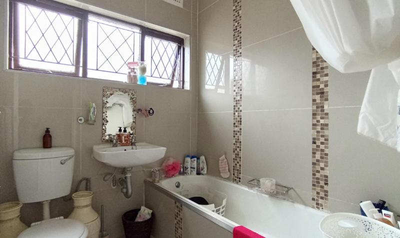 3 Bedroom Property for Sale in St Michaels On Sea KwaZulu-Natal