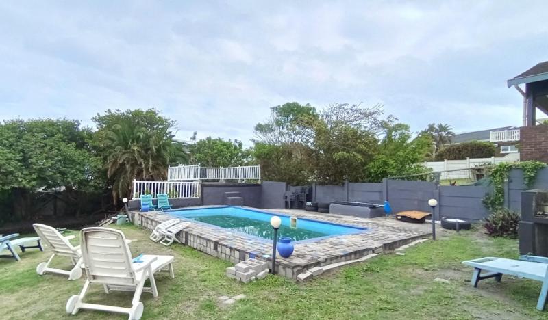 3 Bedroom Property for Sale in St Michaels On Sea KwaZulu-Natal