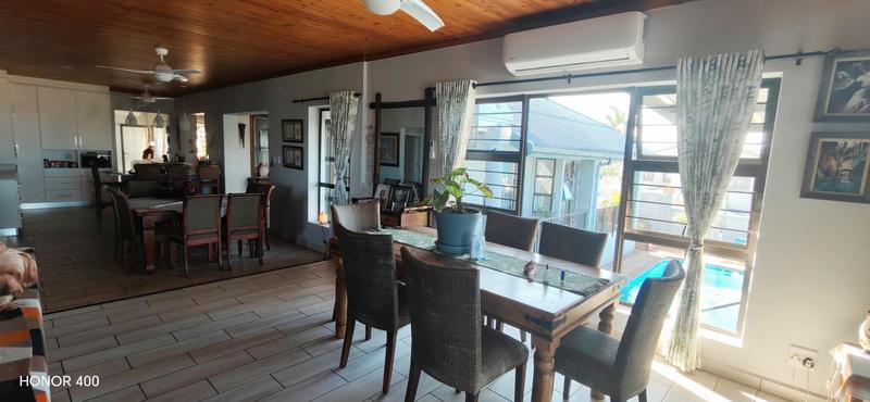 4 Bedroom Property for Sale in Manaba Beach KwaZulu-Natal