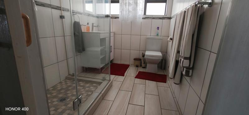 4 Bedroom Property for Sale in Manaba Beach KwaZulu-Natal