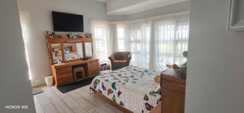 4 Bedroom Property for Sale in Manaba Beach KwaZulu-Natal