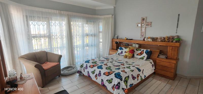 4 Bedroom Property for Sale in Manaba Beach KwaZulu-Natal