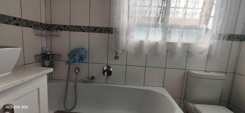 4 Bedroom Property for Sale in Manaba Beach KwaZulu-Natal