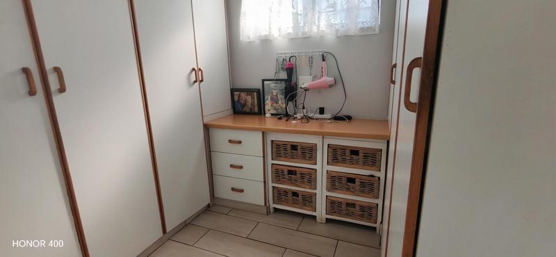 4 Bedroom Property for Sale in Manaba Beach KwaZulu-Natal