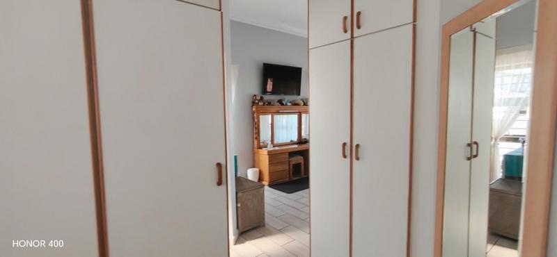 4 Bedroom Property for Sale in Manaba Beach KwaZulu-Natal