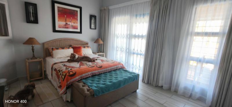 4 Bedroom Property for Sale in Manaba Beach KwaZulu-Natal
