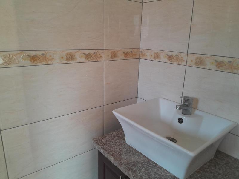 To Let 4 Bedroom Property for Rent in Essenwood KwaZulu-Natal