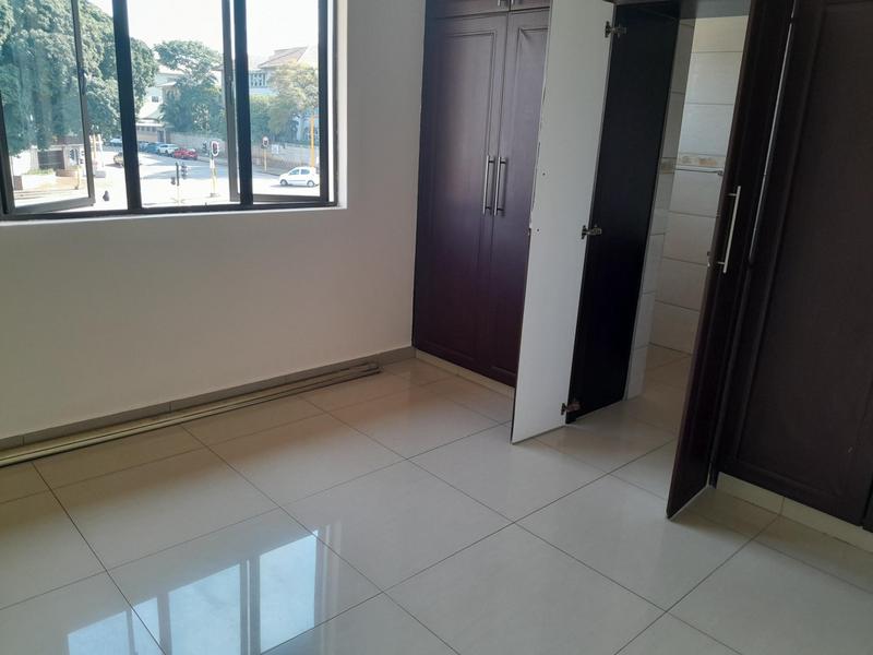 To Let 4 Bedroom Property for Rent in Essenwood KwaZulu-Natal