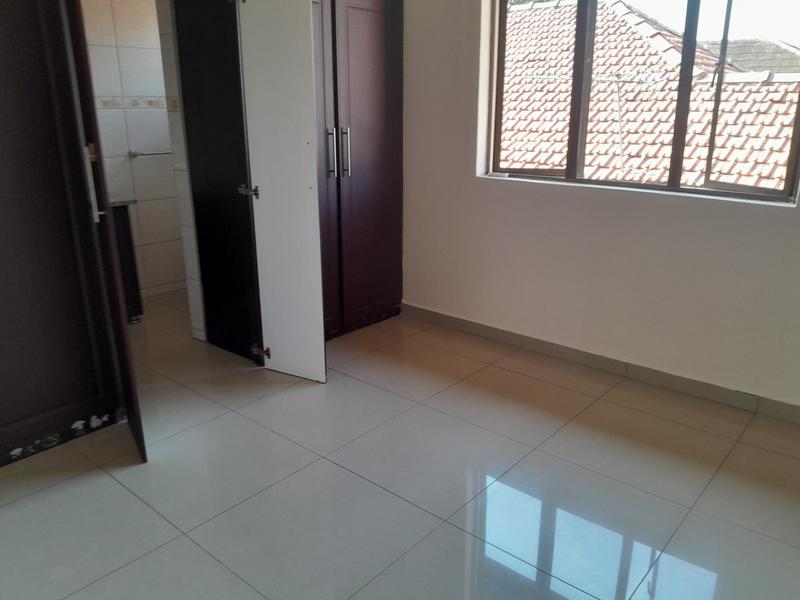 To Let 4 Bedroom Property for Rent in Essenwood KwaZulu-Natal