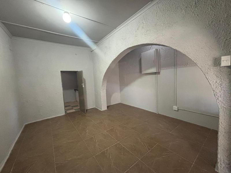 To Let Commercial Property for Rent in Bluff KwaZulu-Natal
