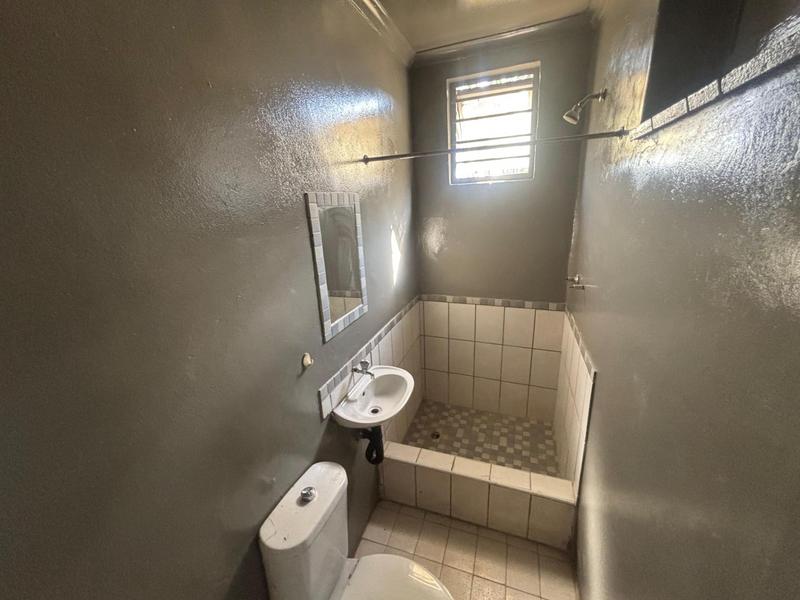 To Let Commercial Property for Rent in Bluff KwaZulu-Natal