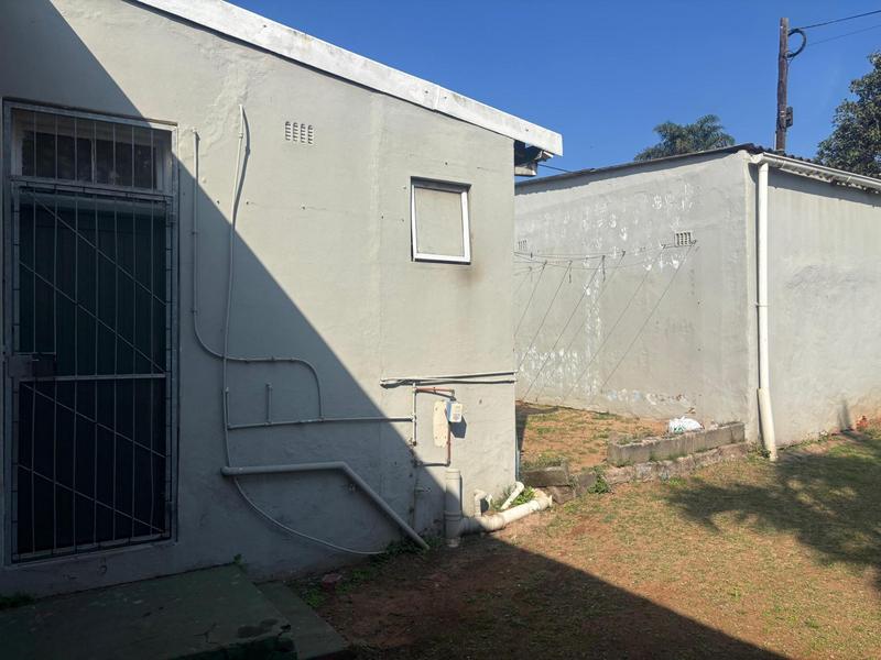 To Let Commercial Property for Rent in Bluff KwaZulu-Natal