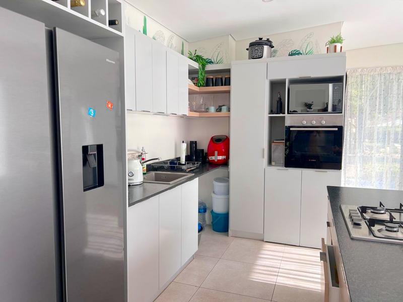 To Let 2 Bedroom Property for Rent in Margate KwaZulu-Natal