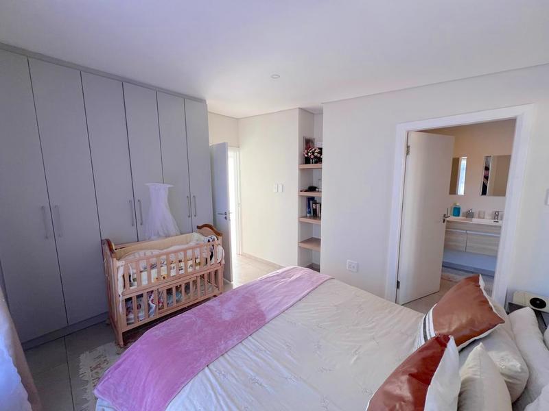 To Let 2 Bedroom Property for Rent in Margate KwaZulu-Natal