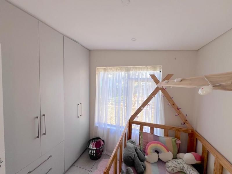 To Let 2 Bedroom Property for Rent in Margate KwaZulu-Natal