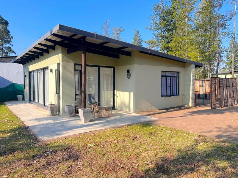 To Let 2 Bedroom Property for Rent in Margate KwaZulu-Natal